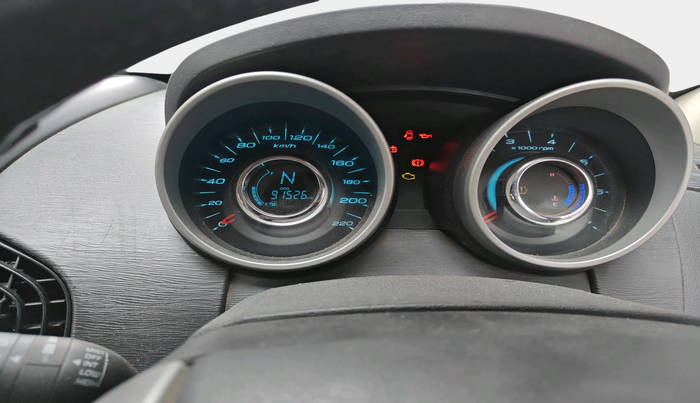 2015 Mahindra XUV500 W10 AWD, Diesel, Manual, 91,526 km, interior
