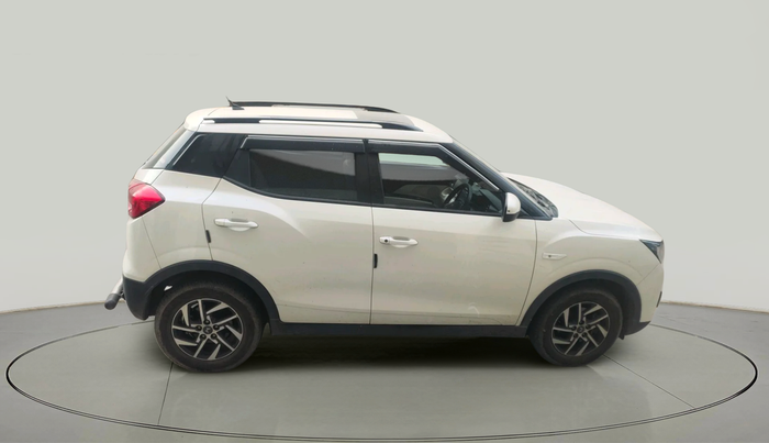 2023 Mahindra XUV300 W6 1.2 PETROL, Petrol, Manual, 22,675 km, exterior