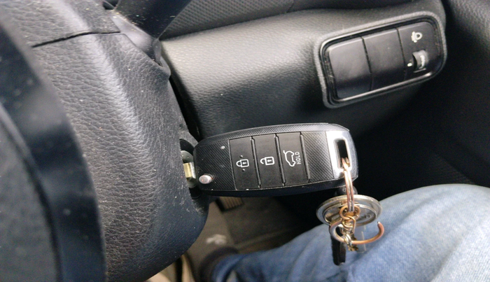 2022 KIA SONET HTK PLUS 1.2, Petrol, Manual, 72,930 km, interior