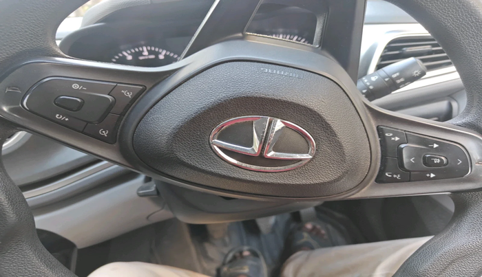 2020 Tata ALTROZ XT PETROL, Petrol, Manual, 72,603 km, interior