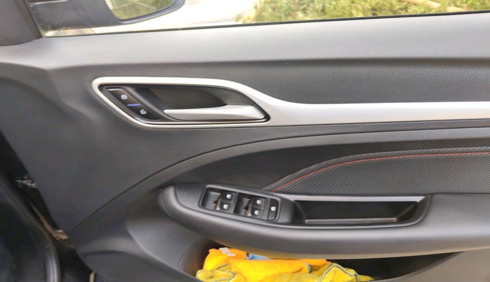 2023 MG ASTOR  SMART BLACK STORM EDITION , Petrol, Manual, 28,059 km, interior