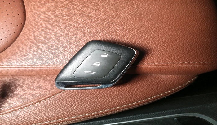 2022 MG HECTOR PLUS SHARP 2.0 DIESEL TURBO MT 6-STR, Diesel, Manual, 54,608 km, interior