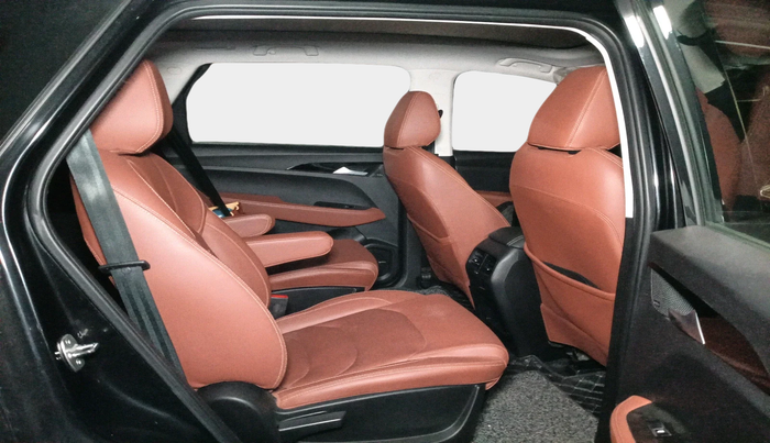 2022 MG HECTOR PLUS SHARP 2.0 DIESEL TURBO MT 6-STR, Diesel, Manual, 54,608 km, interior