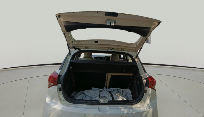 2017 Hyundai Elite i20 ASTA 1.2, Petrol, Manual, 1,10,297 km, exterior