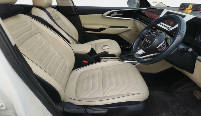 2022 KIA CARENS LUXURY PLUS 1.5 DIESEL AT 6 STR, Diesel, Automatic, 88,538 km, interior