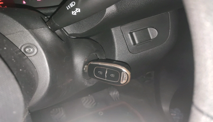 2022 Renault Kwid RXL 1.0 (O), Petrol, Manual, 25,289 km, interior