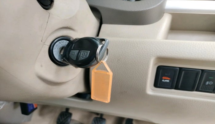 2013 Maruti Ertiga ZXI, Petrol, Manual, 1,05,820 km, interior