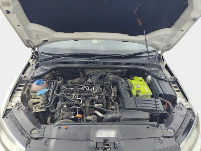 2012 Volkswagen Jetta TRENDLINE TDI, Diesel, Manual, 2,83,697 km, exterior