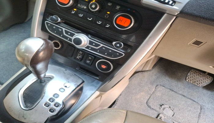 2011 Renault Koleos 4x4 AT, Diesel, Automatic, 1,44,242 km, interior