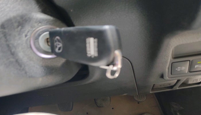 2021 Toyota Innova Crysta 2.4 GX 8 STR, Diesel, Manual, 1,03,461 km, interior