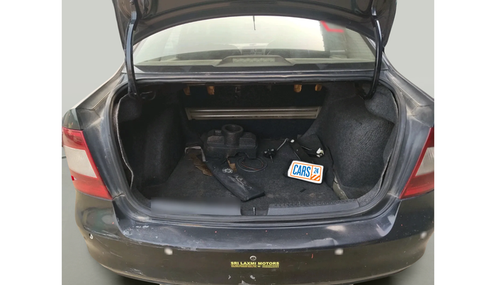 2012 Skoda Rapid ELEGANCE 1.6 TDI CR MT, Diesel, Manual, 1,07,303 km, exterior