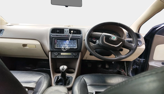 2012 Skoda Rapid ELEGANCE 1.6 TDI CR MT, Diesel, Manual, 1,07,303 km, interior