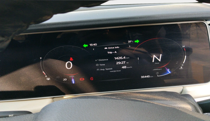 2023 Mahindra XUV700 AX 5 D MT 5 STR, Diesel, Manual, 35,445 km, interior