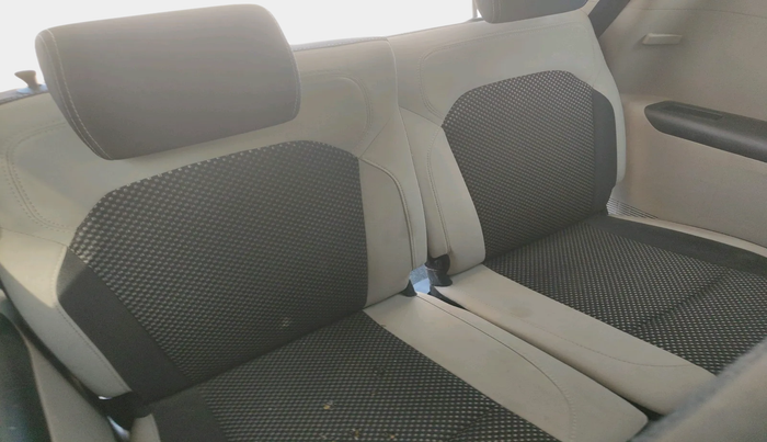 2020 Renault TRIBER RXZ, Petrol, Manual, 46,324 km, interior