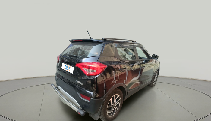 2024 Mahindra XUV300 W8 (O) 1.2 PETROL, Petrol, Manual, 32,776 km, exterior
