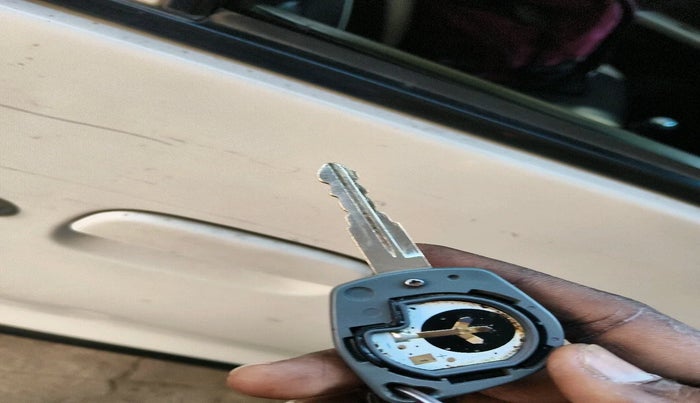 2013 Maruti Wagon R 1.0 VXI, Petrol, Manual, 1,06,955 km, interior