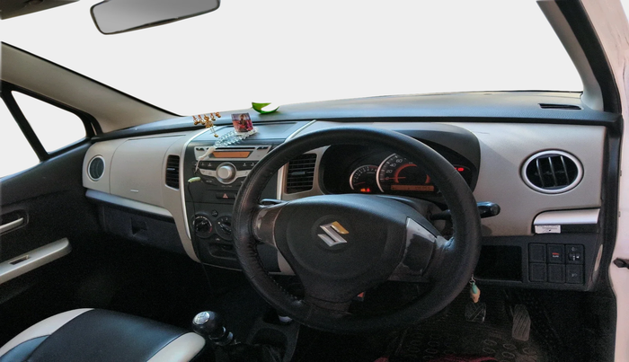 2013 Maruti Wagon R 1.0 VXI, Petrol, Manual, 1,06,955 km, interior