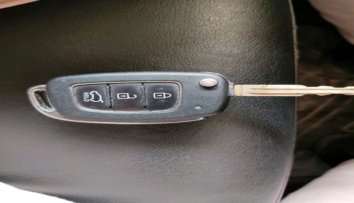 2020 Hyundai VENUE SX 1.0 TURBO, Petrol, Manual, 87,229 km, interior