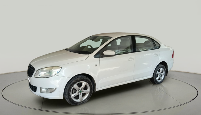 2013 Skoda Rapid ELEGANCE 1.6 MPI MT, Petrol, Manual, 50,306 km, exterior