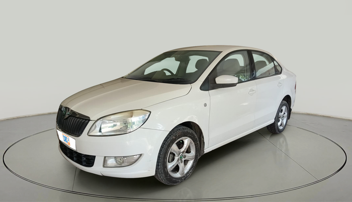 2013 Skoda Rapid ELEGANCE 1.6 MPI MT, Petrol, Manual, 50,306 km, exterior