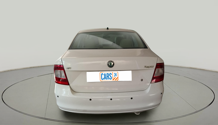 2013 Skoda Rapid ELEGANCE 1.6 MPI MT, Petrol, Manual, 50,306 km, exterior