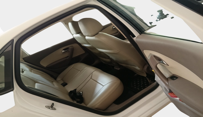 2013 Skoda Rapid ELEGANCE 1.6 MPI MT, Petrol, Manual, 50,306 km, interior