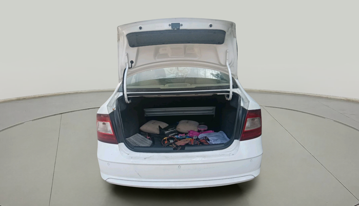 2017 Skoda Rapid AMBITION 1.5 TDI, Diesel, Manual, 1,00,096 km, exterior