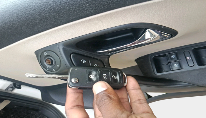 2017 Skoda Rapid AMBITION 1.5 TDI, Diesel, Manual, 1,00,096 km, interior