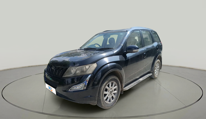 2018 Mahindra XUV500 W10, Diesel, Manual, 1,03,367 km, exterior