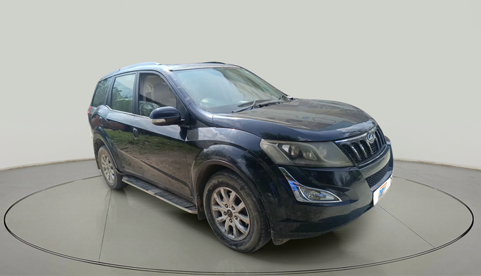 2018 Mahindra XUV500 W10, Diesel, Manual, 1,03,367 km, exterior