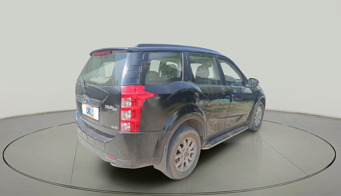 2018 Mahindra XUV500 W10, Diesel, Manual, 1,03,367 km, exterior