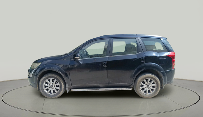 2018 Mahindra XUV500 W10, Diesel, Manual, 1,03,367 km, exterior