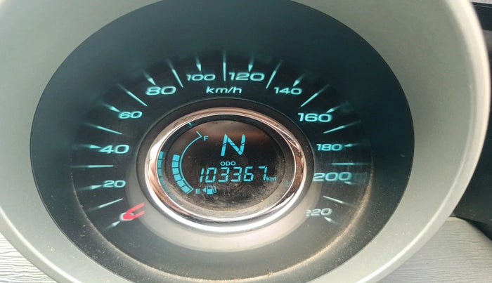 2018 Mahindra XUV500 W10, Diesel, Manual, 1,03,367 km, interior