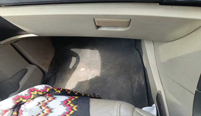 2018 Mahindra XUV500 W10, Diesel, Manual, 1,03,367 km, interior