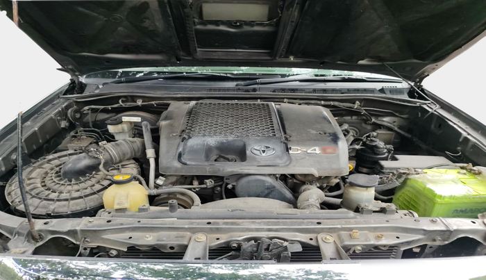 2010 Toyota Fortuner 3.0 4X4 MT, Diesel, Manual, 1,65,269 km, exterior