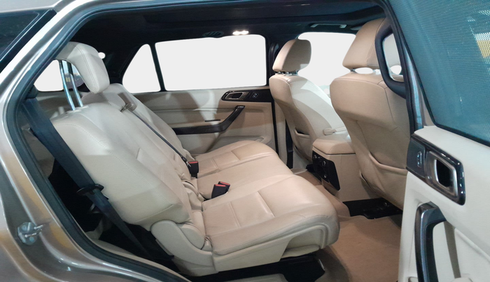 2019 Ford Endeavour TITANIUM PLUS 3.2 4X4 AT SUNROOF, Diesel, Automatic, 1,71,937 km, interior