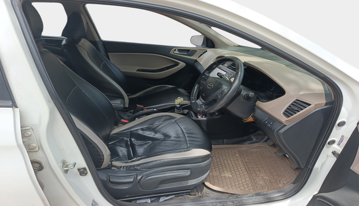 2016 Hyundai Elite i20 ASTA 1.2, Petrol, Manual, 1,66,386 km, interior