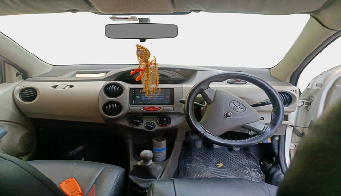 2014 Toyota Etios GD, Diesel, Manual, 1,84,436 km, interior