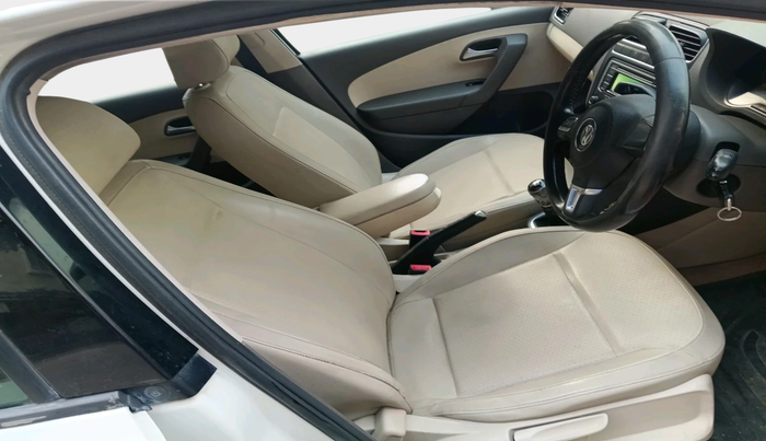 2014 Volkswagen Vento HIGHLINE DIESEL 1.6, Diesel, Manual, 1,14,545 km, interior