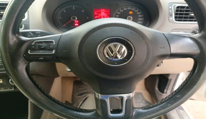 2014 Volkswagen Vento HIGHLINE DIESEL 1.6, Diesel, Manual, 1,14,545 km, interior