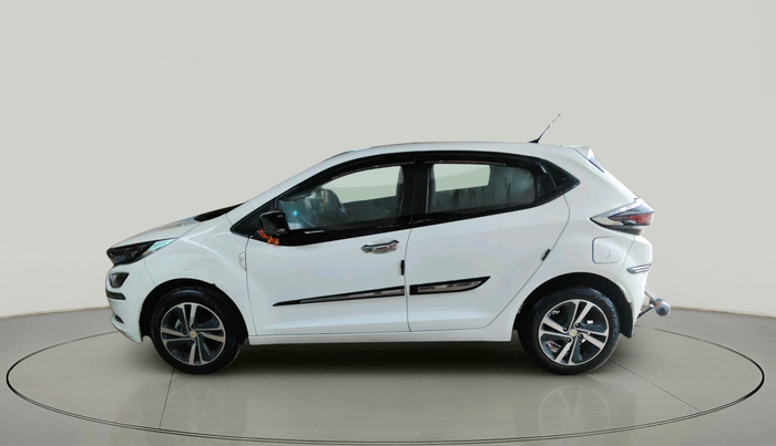 2024 Tata ALTROZ XZ CNG, Petrol, Manual, 18,754 km, exterior