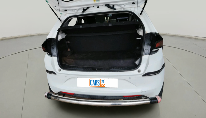 2024 Tata ALTROZ XZ CNG, Petrol, Manual, 18,754 km, exterior