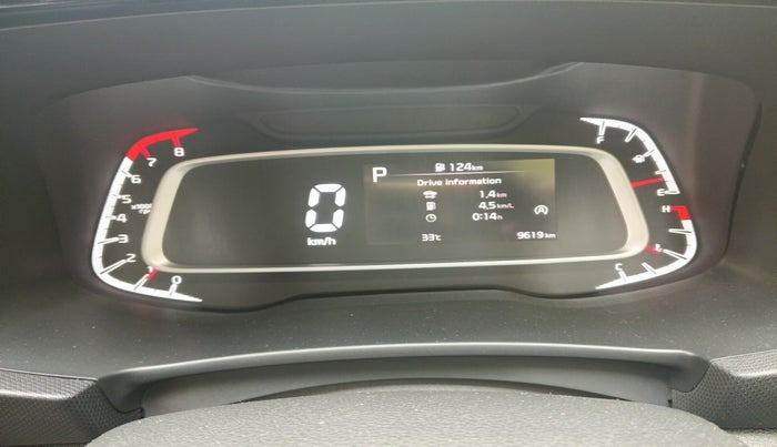 2024 KIA SONET 	 HTX 1.0 TURBO DCT, Petrol, Automatic, 10,600 km, interior