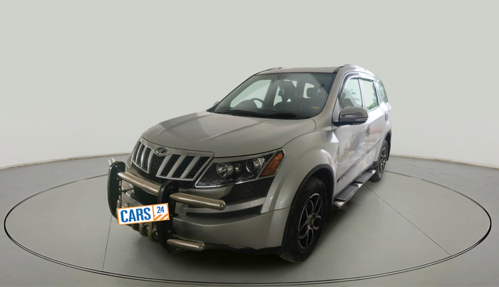 2014 Mahindra XUV500 W6, Diesel, Manual, 1,93,604 km, exterior