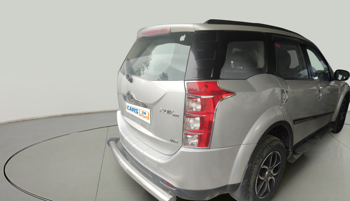 2014 Mahindra XUV500 W6, Diesel, Manual, 1,93,604 km, exterior