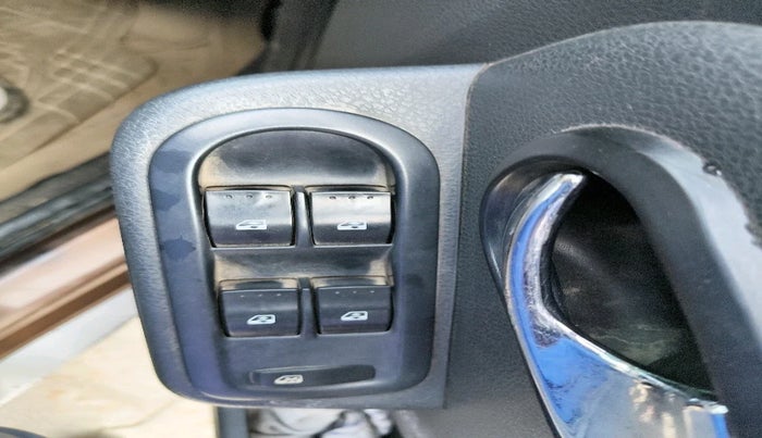 2012 Renault Duster 110 PS RXZ DIESEL, Diesel, Manual, 73,464 km, interior