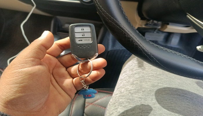 2024 Honda Amaze 1.2L I-VTEC VX CVT, Petrol, Automatic, 10,016 km, interior