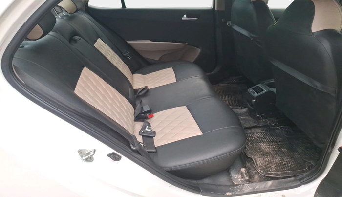 2016 Hyundai Xcent S 1.2, Petrol, Manual, 1,07,497 km, interior