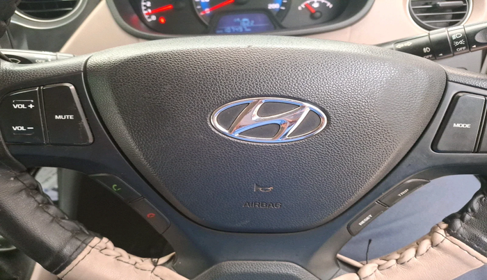 2016 Hyundai Xcent S 1.2, Petrol, Manual, 1,07,497 km, interior