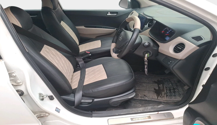 2016 Hyundai Xcent S 1.2, Petrol, Manual, 1,07,497 km, interior